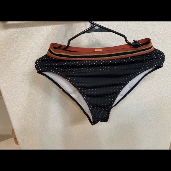 High waisted swim suit in black with maroon & gold - Picture 4 of 4